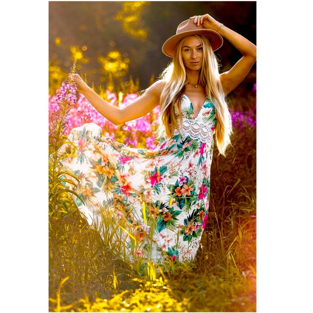Floral Lace Backless Midi Dress